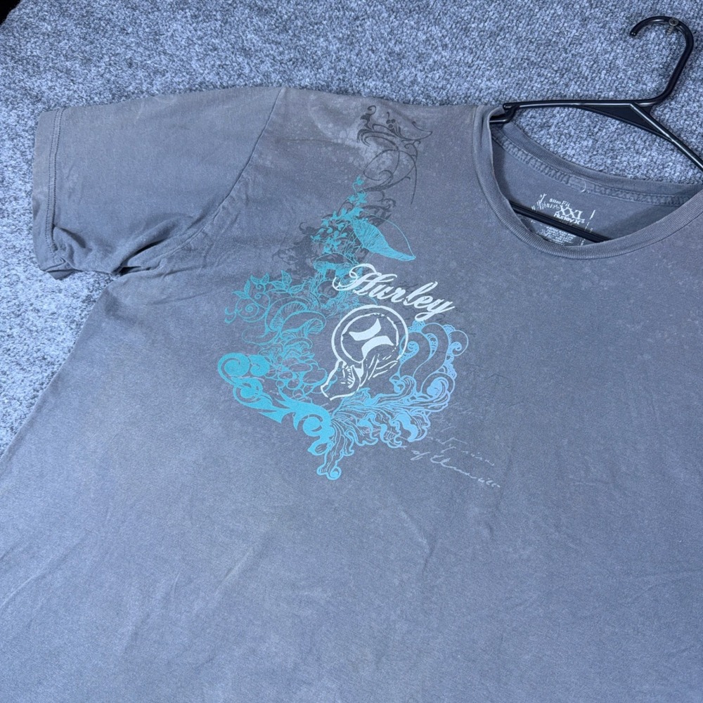 Y2K Hurley Mens XXL Slim Fit Graphic T-Shirt Gray Distressed Made in USA